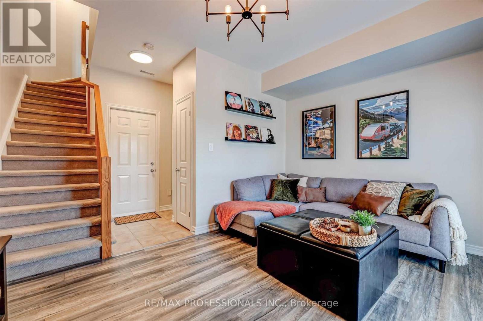 676 Rowley Common, Burlington, Ontario  L7L 0A5 - Photo 31 - W13715834