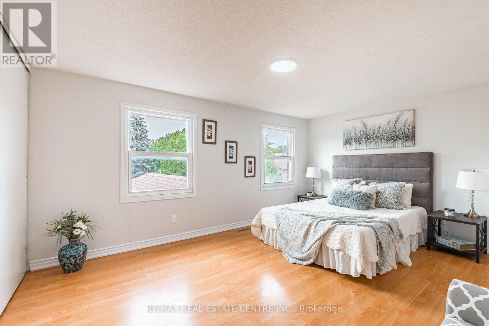 1124 Shagbark Crescent, Mississauga, Ontario  L5C 3N7 - Photo 16 - W13715842