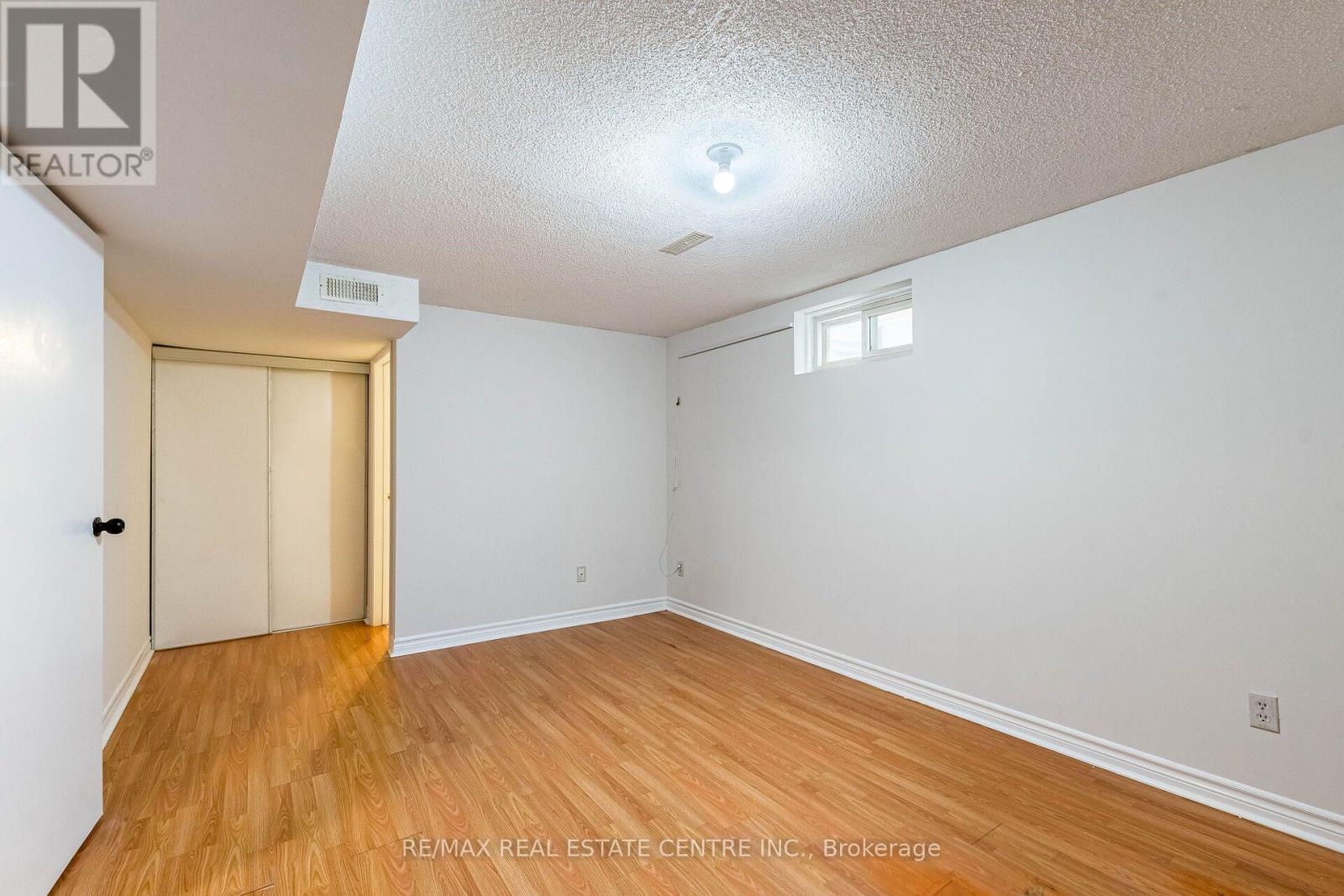 1124 Shagbark Crescent, Mississauga, Ontario  L5C 3N7 - Photo 26 - W13715842