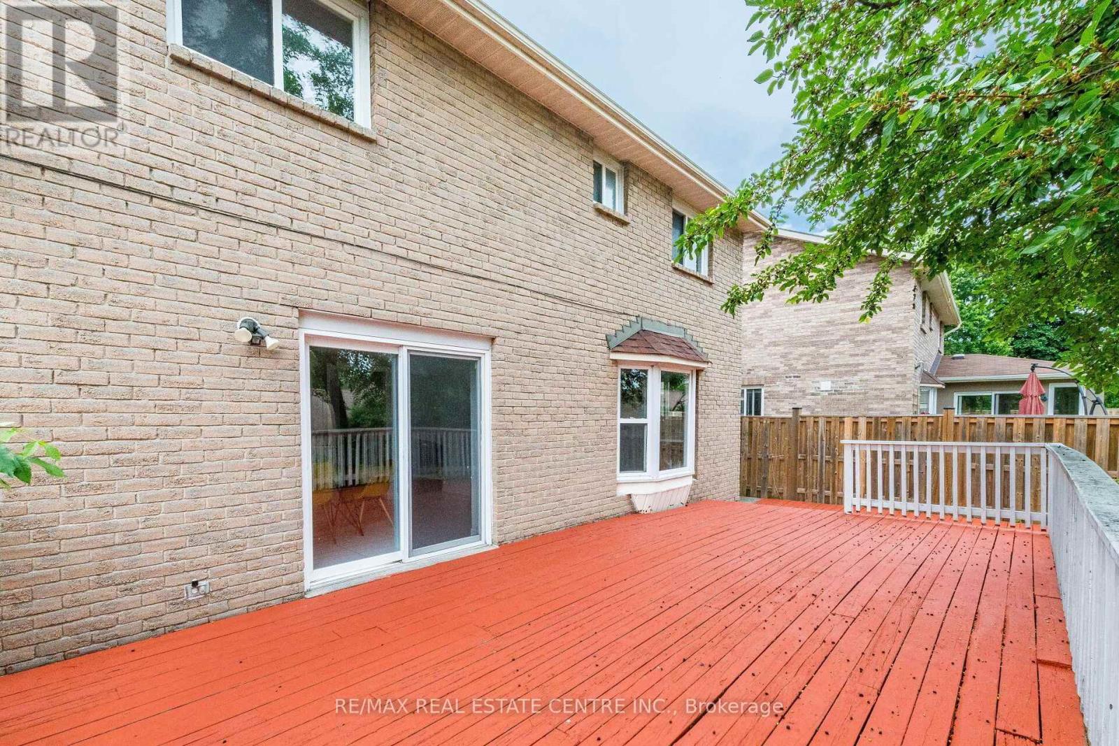 1124 Shagbark Crescent, Mississauga, Ontario  L5C 3N7 - Photo 34 - W13715842