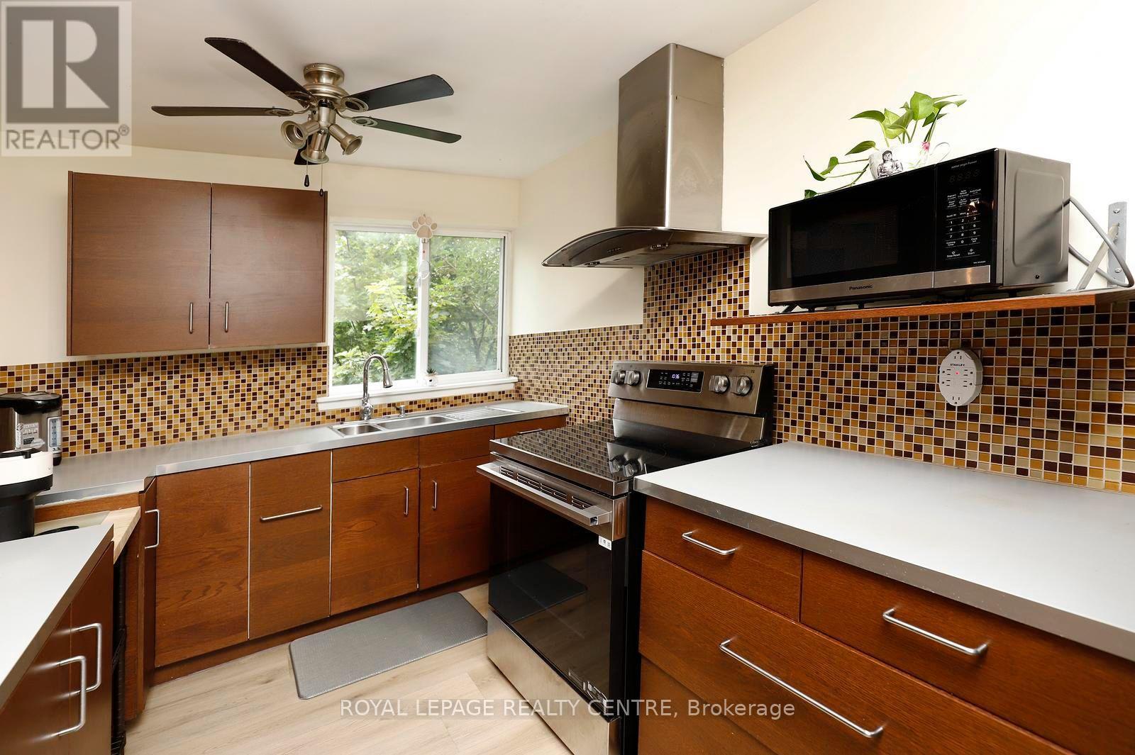 269 - 3060 Constitution Boulevard, Mississauga, Ontario  L4Y 3X8 - Photo 2 - W13715864
