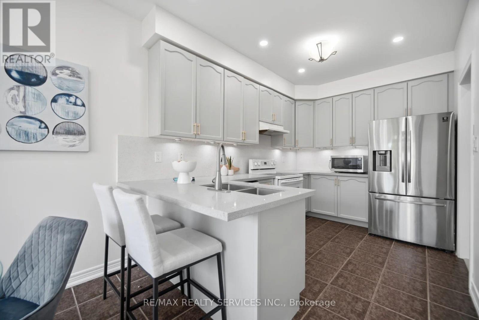 40 Balin Crescent, Brampton, Ontario  L6X 0V5 - Photo 10 - W13715872