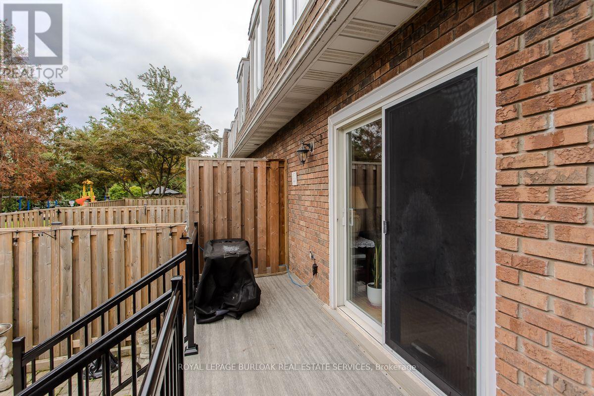 1526 Westminster Place, Burlington, Ontario  L7P 2B5 - Photo 27 - W13715892
