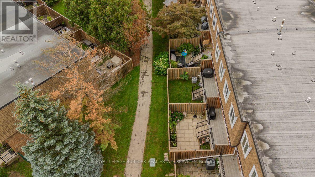 1526 Westminster Place, Burlington, Ontario  L7P 2B5 - Photo 33 - W13715892
