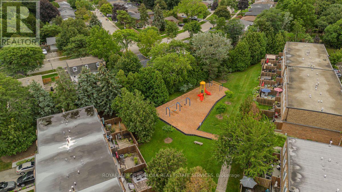 1526 Westminster Place, Burlington, Ontario  L7P 2B5 - Photo 35 - W13715892