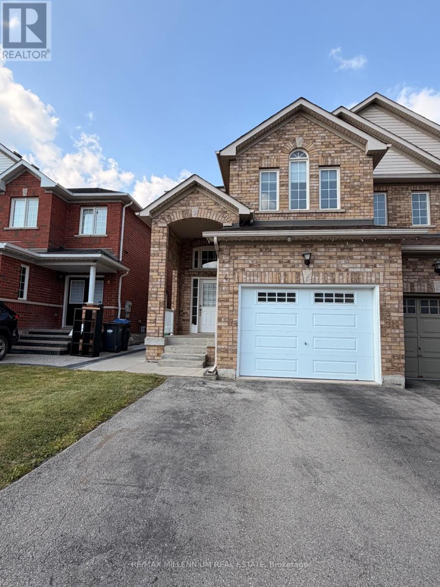 4 FLOWER TRAIL, Brampton, Ontario