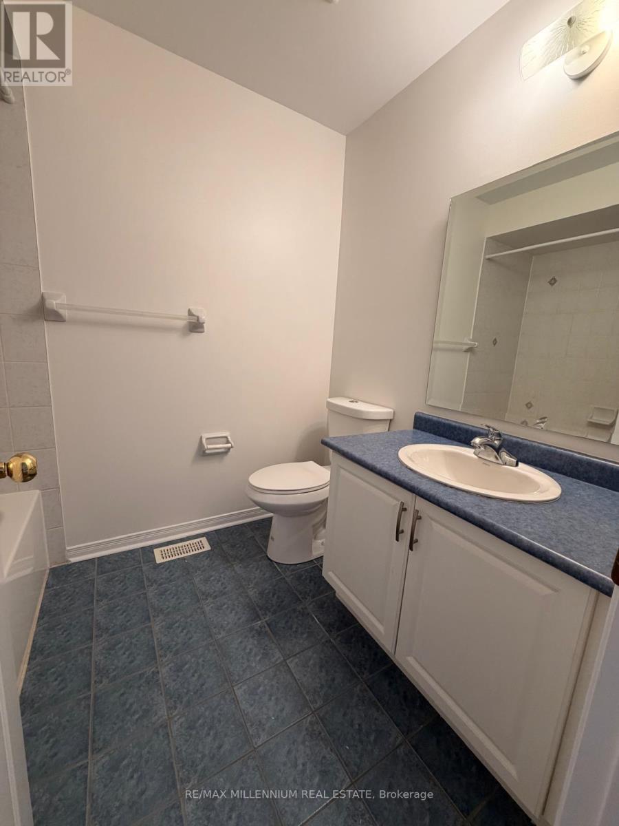 4 Flower Trail, Brampton, Ontario  L6P 1P1 - Photo 11 - W13715946
