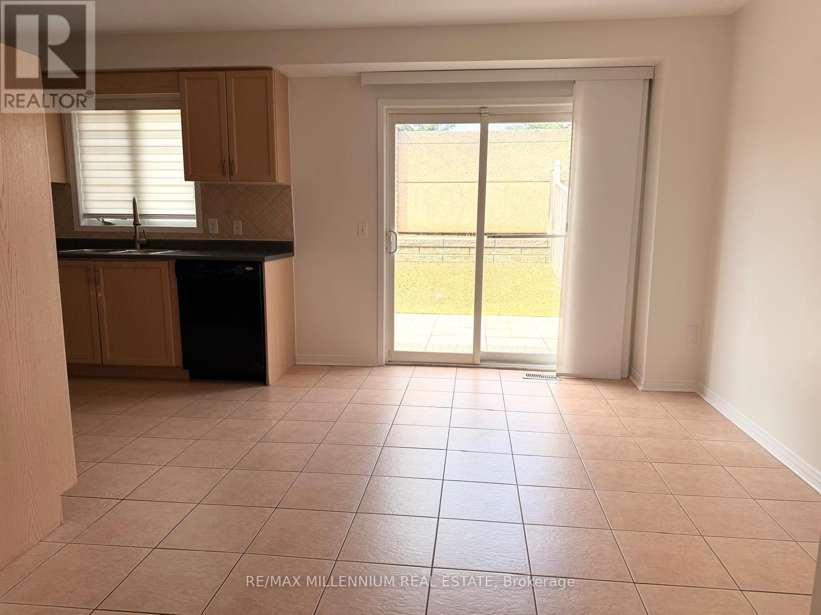 4 Flower Trail, Brampton, Ontario  L6P 1P1 - Photo 13 - W13715946