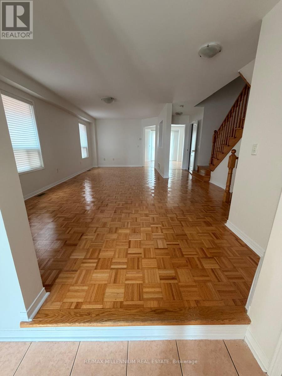 4 Flower Trail, Brampton, Ontario  L6P 1P1 - Photo 3 - W13715946