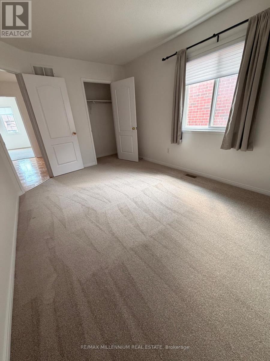 4 Flower Trail, Brampton, Ontario  L6P 1P1 - Photo 4 - W13715946