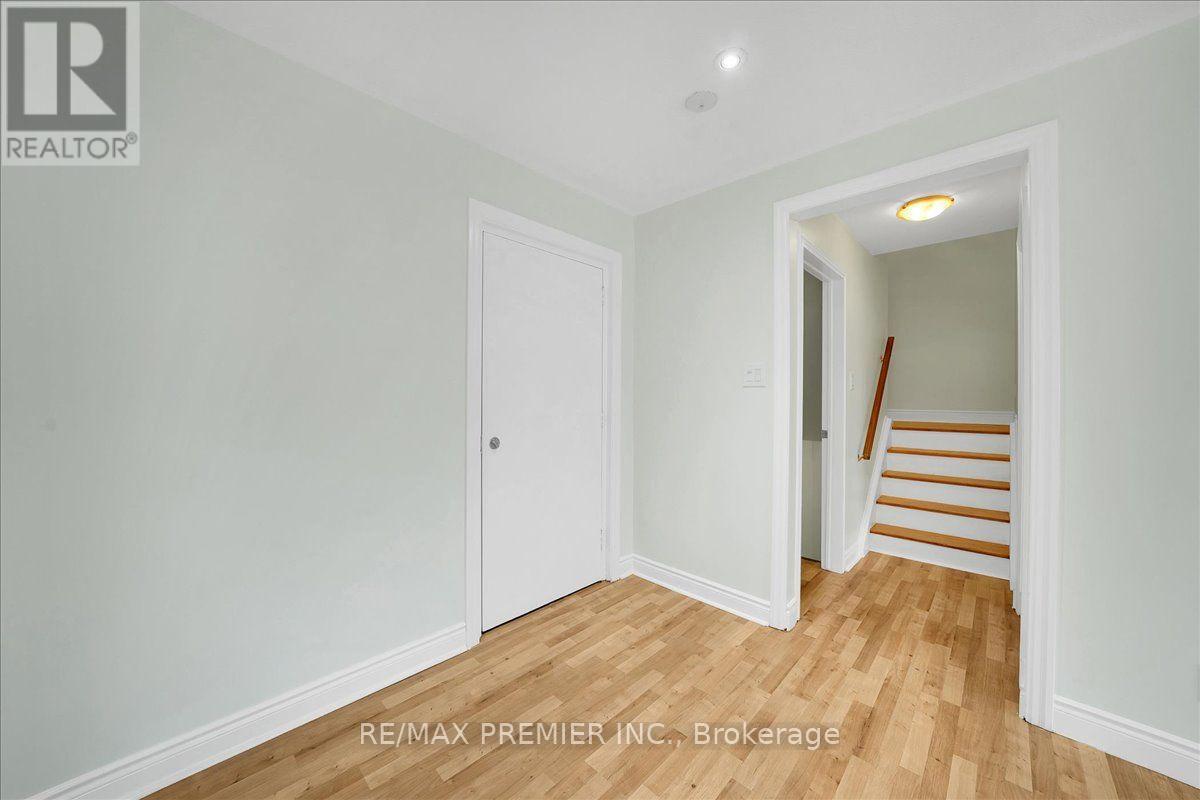 485 Timber Lane, Burlington, Ontario L7L 4B1 - Photo 11 - W13715952