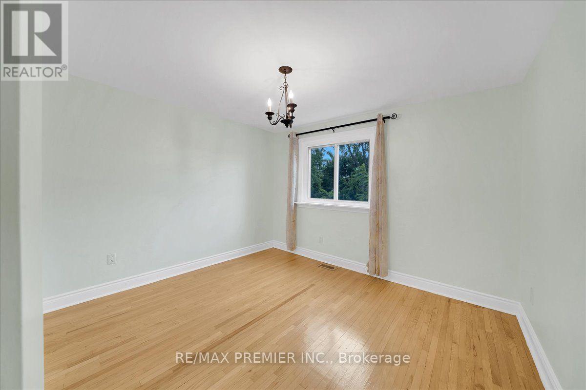 485 Timber Lane, Burlington, Ontario L7L 4B1 - Photo 25 - W13715952