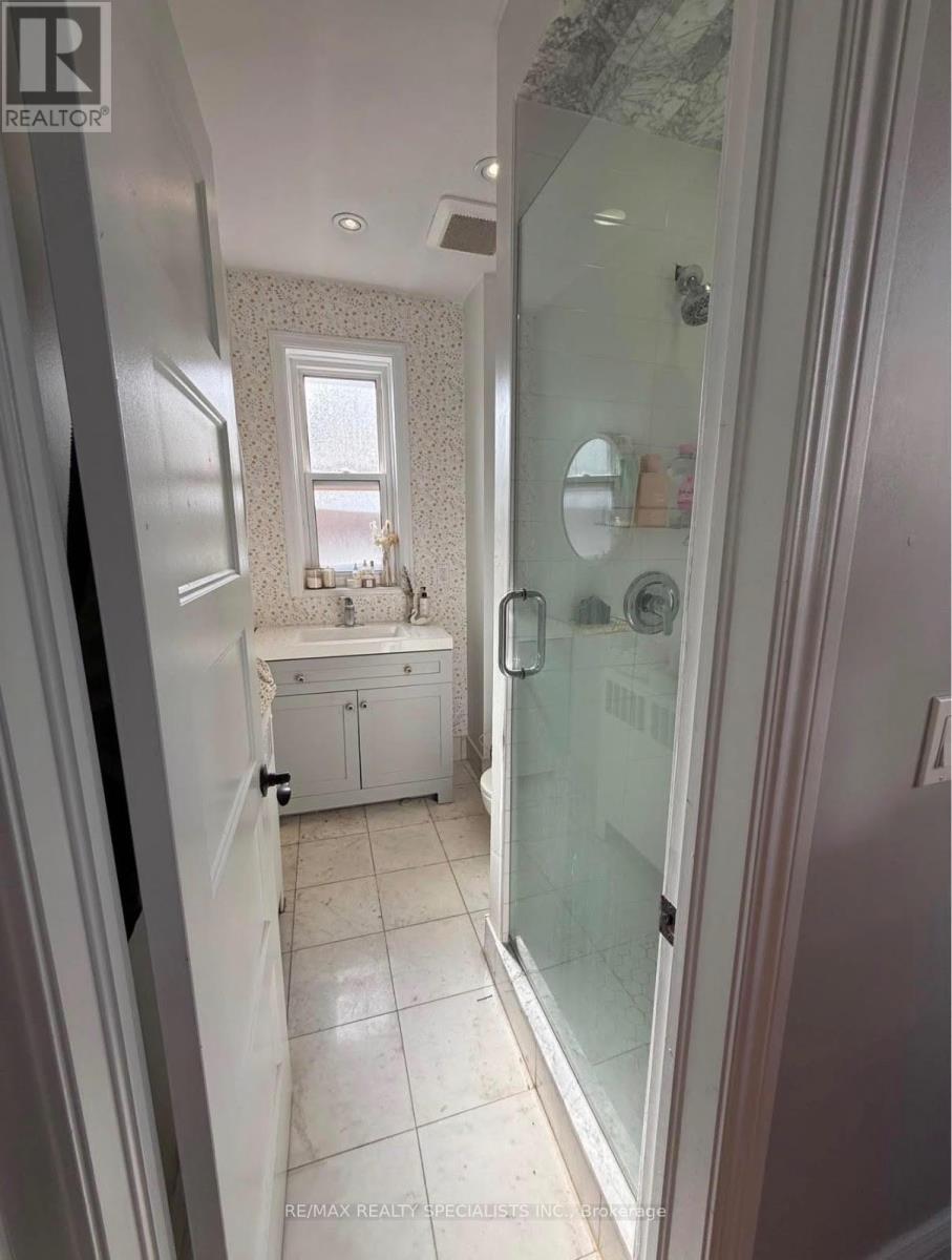 73 Elm Grove Avenue, Toronto, Ontario  M6K 2J2 - Photo 28 - W13715974
