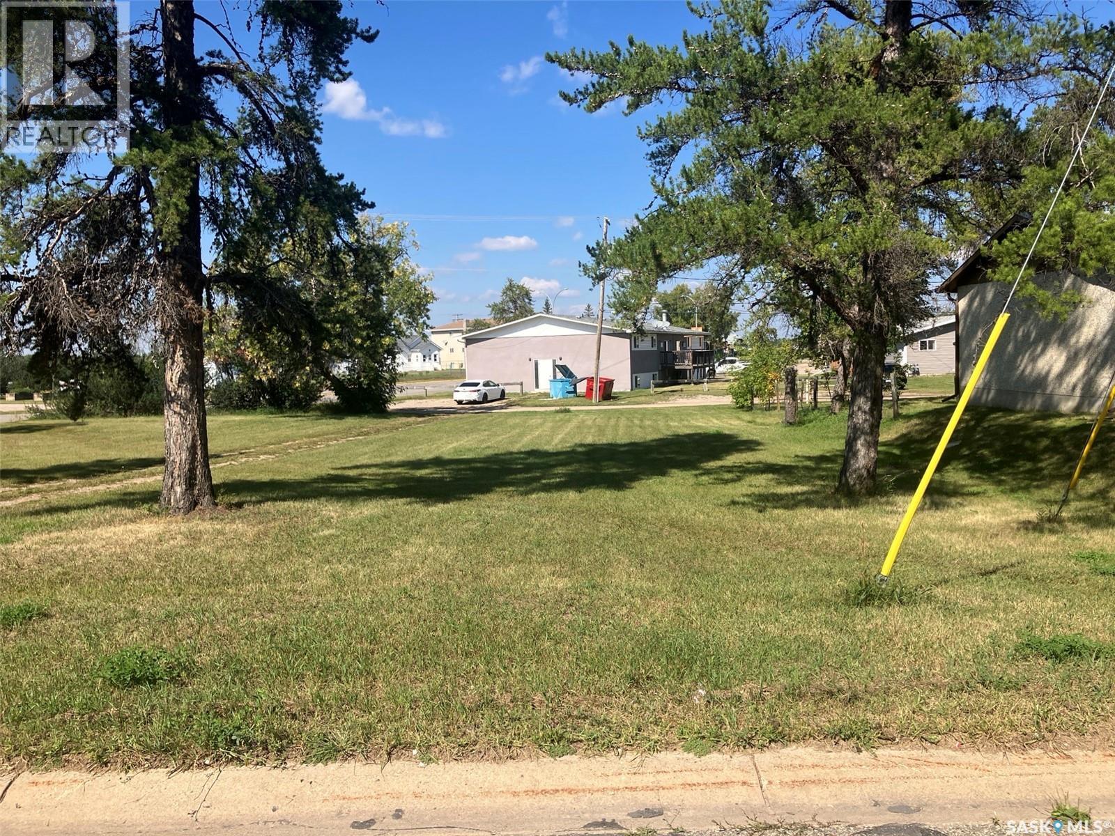 805 7th AVENUE W, Nipawin, Saskatchewan