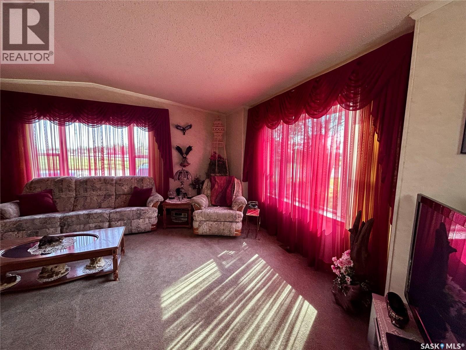 313 1st Street N, North Portal, Saskatchewan  S0C 1W0 - Photo 13 - SK046728