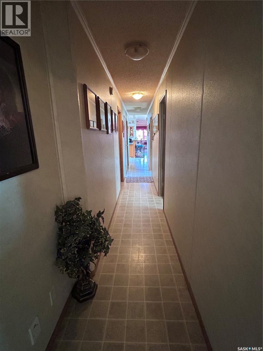 313 1st Street N, North Portal, Saskatchewan  S0C 1W0 - Photo 22 - SK046728