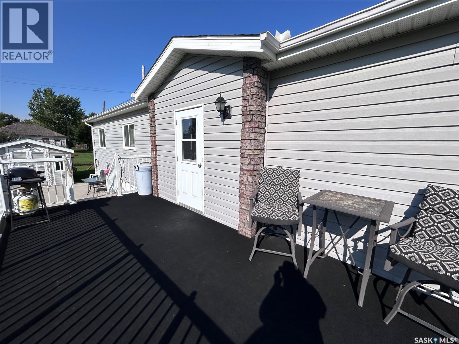 313 1st Street N, North Portal, Saskatchewan  S0C 1W0 - Photo 32 - SK046728