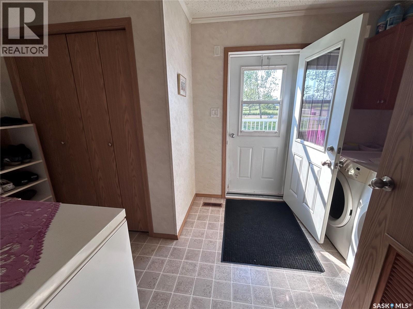 313 1st Street N, North Portal, Saskatchewan  S0C 1W0 - Photo 5 - SK046728