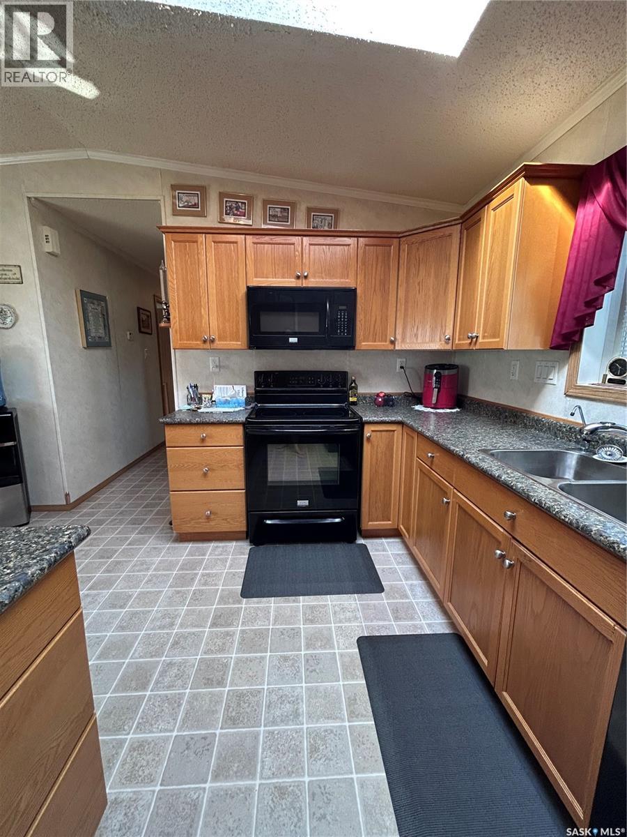 313 1st Street N, North Portal, Saskatchewan  S0C 1W0 - Photo 8 - SK046728