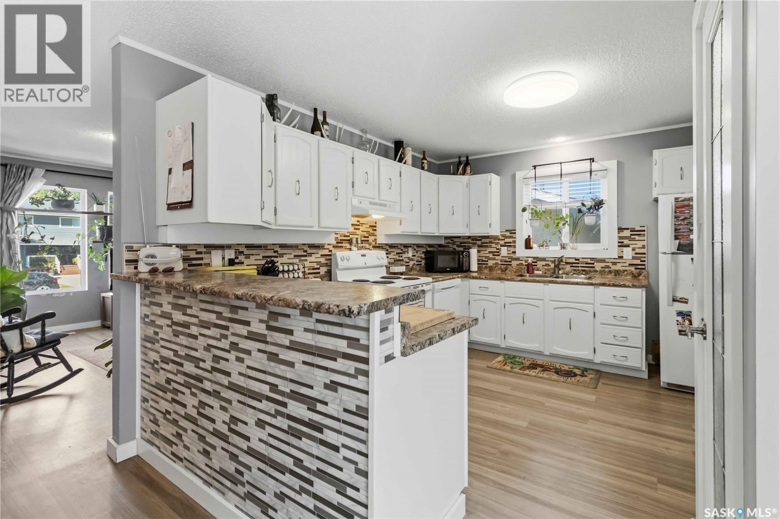 3837 Centennial Drive, Saskatoon, Saskatchewan  S7L 5K8 - Photo 9 - SK046676