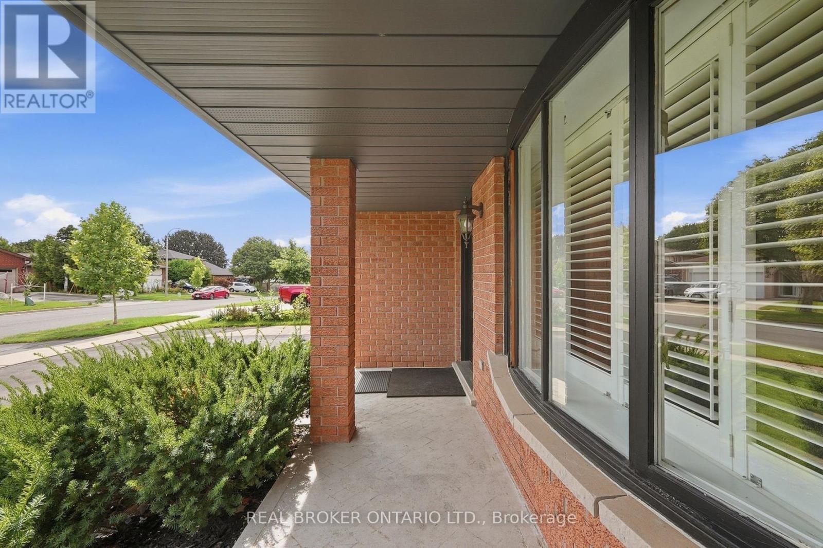 60 Ebydale Drive, Kitchener, Ontario  N2A 3N8 - Photo 5 - X13715822