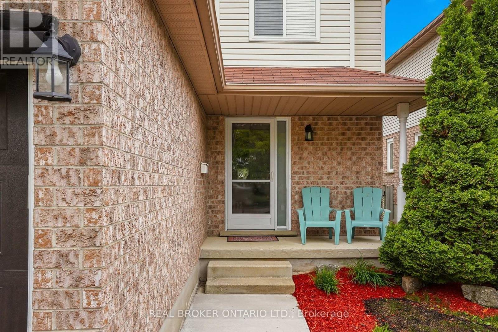 326 Rosette Drive, Waterloo, Ontario N2K 3W7 - Photo 4 - X13715828
