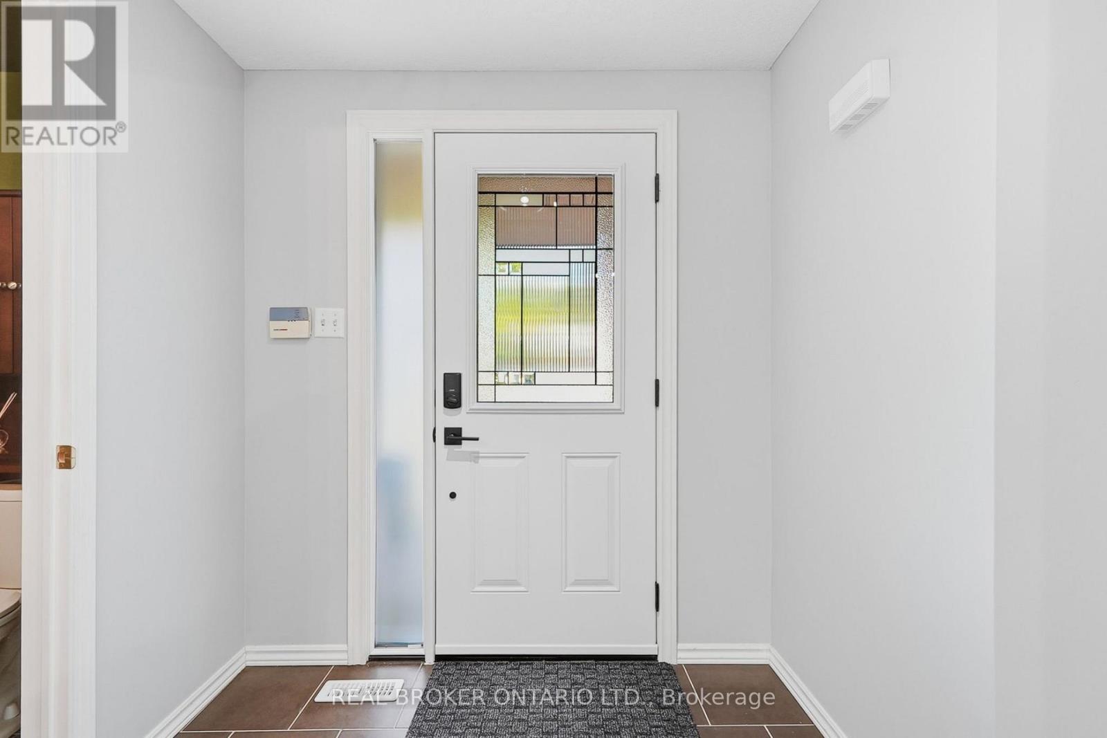 326 Rosette Drive, Waterloo, Ontario N2K 3W7 - Photo 5 - X13715828