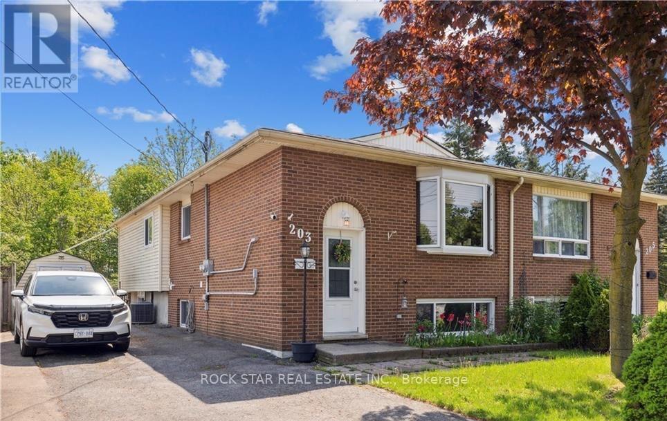 UPPER - 203 COMMERCIAL STREET, Welland, Ontario