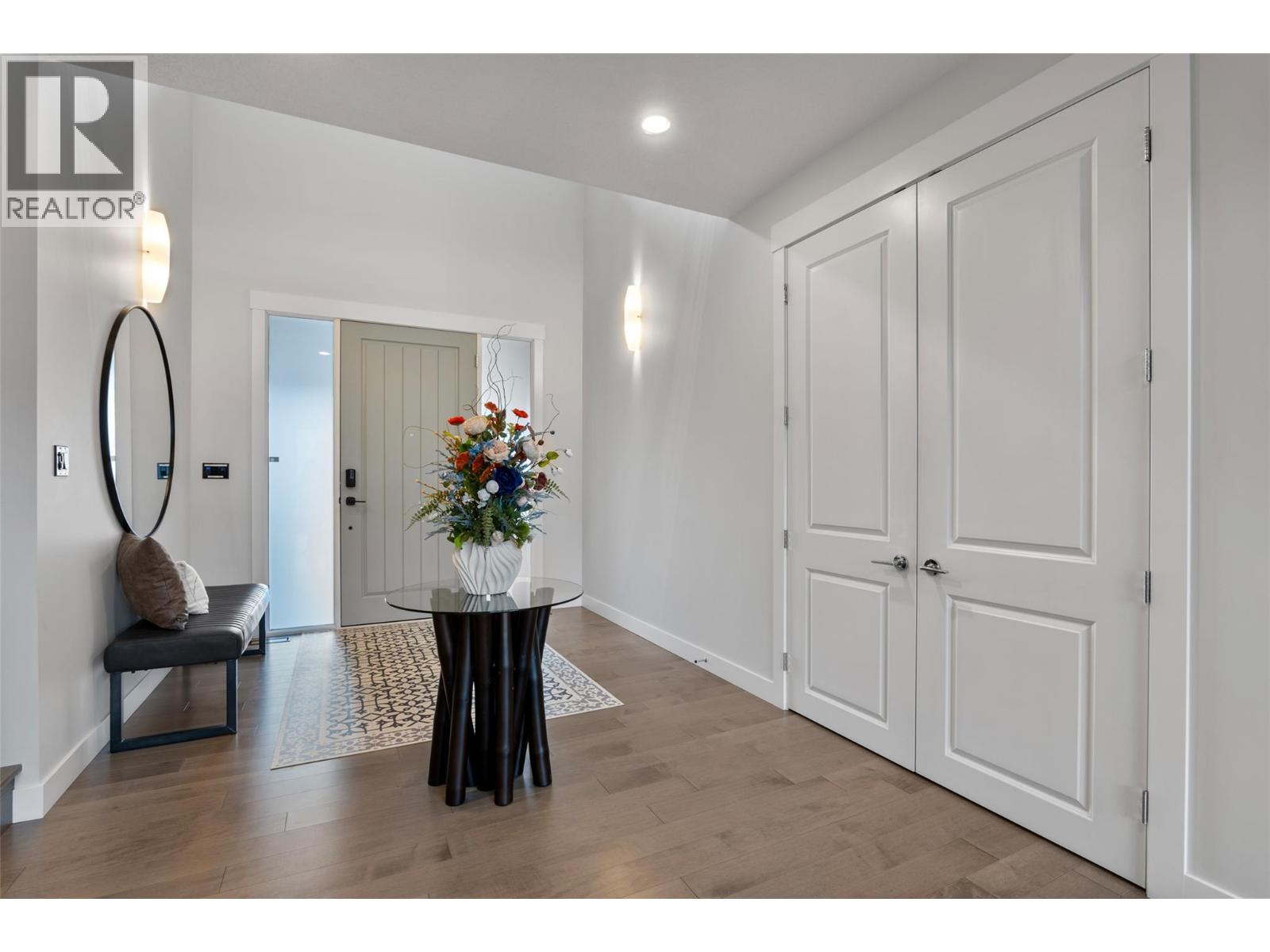 229 Holloway Drive, Kamloops, British Columbia  V1S 0B3 - Photo 8 - 10378086