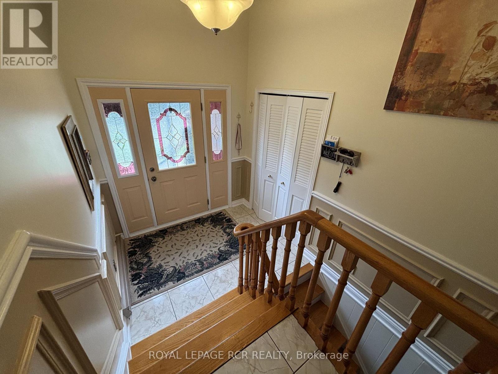1049 Elgin Street, Newmarket, Ontario  L3Y 3C3 - Photo 2 - N12979138