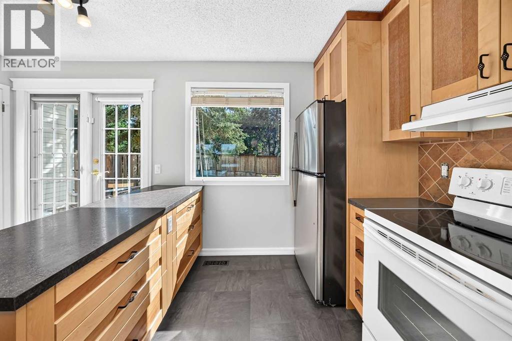 3, 24 Cascade Place, Cochrane, Alberta  T4C 0G6 - Photo 13 - A2338641