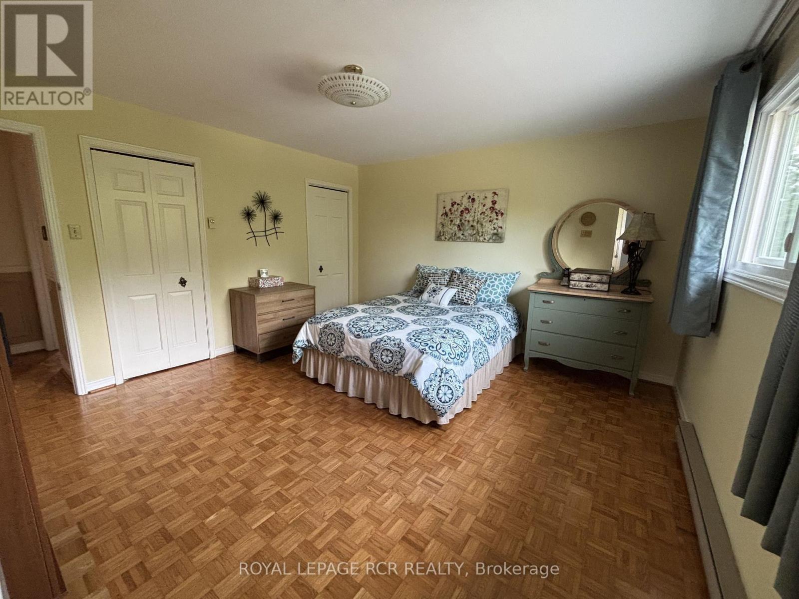 1049 Elgin Street, Newmarket, Ontario  L3Y 3C3 - Photo 7 - N12979138