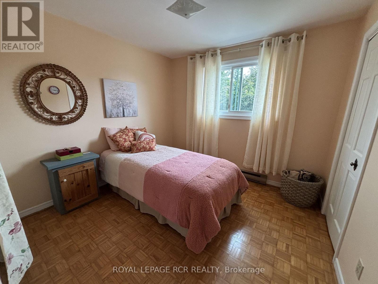 1049 Elgin Street, Newmarket, Ontario  L3Y 3C3 - Photo 9 - N12979138