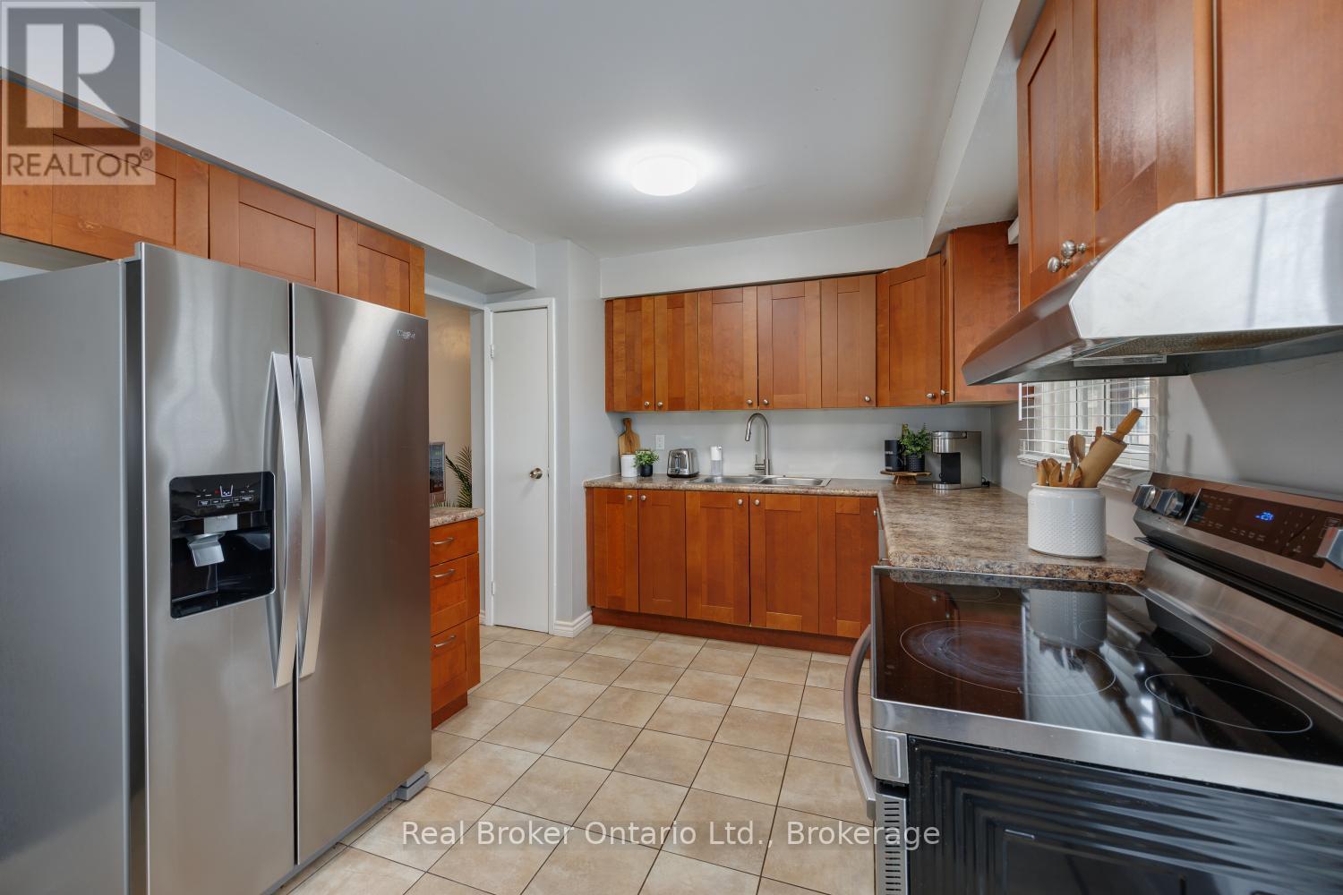 30 - 220 Ormond Drive, Oshawa, Ontario L1G 6T5 - Photo 1 - E13716038