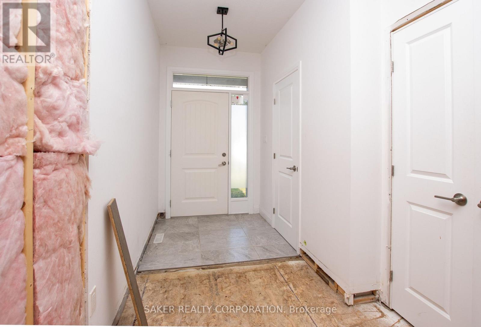 16 Armstrong Street, Strathroy-Caradoc, Ontario  N0L 1E0 - Photo 6 - X13716040