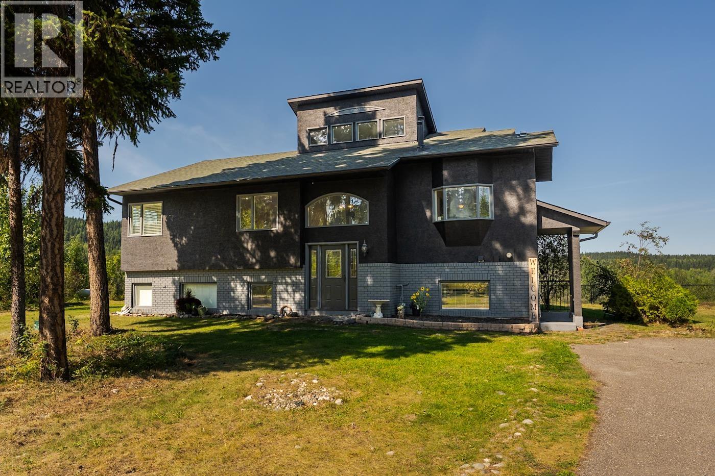 1465 E Banks Road, Prince George, British Columbia  V2M 7C1 - Photo 3 - R3159130