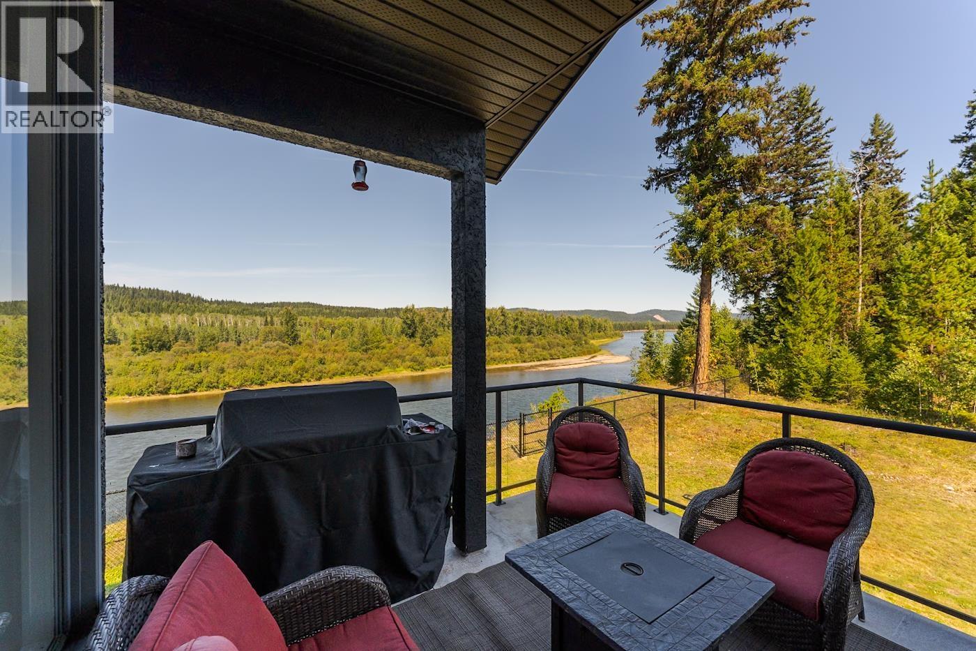 1465 E Banks Road, Prince George, British Columbia  V2M 7C1 - Photo 35 - R3159130