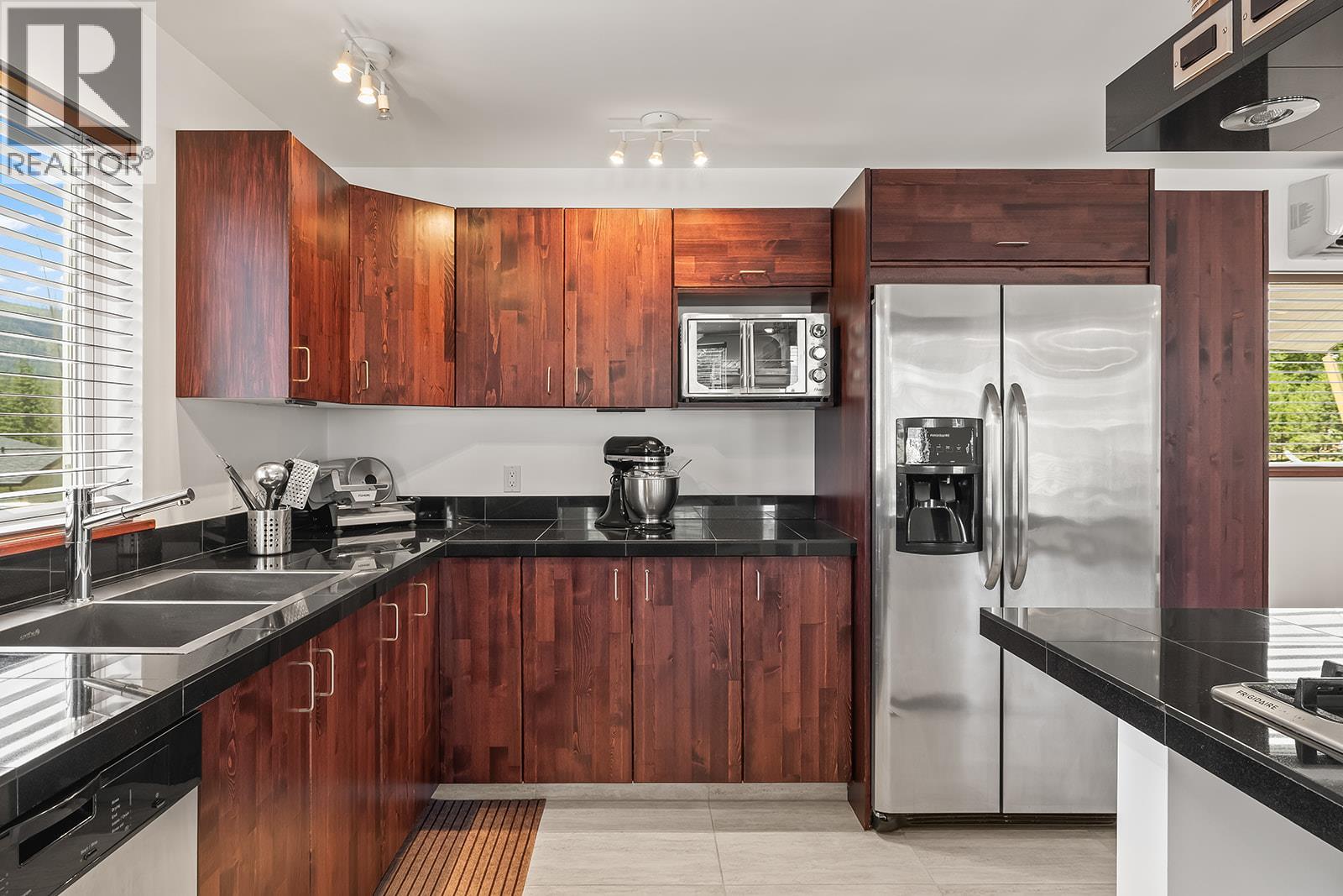 7141 Dunwaters Road, Kelowna, British Columbia  V1Z 3W5 - Photo 26 - 10398795