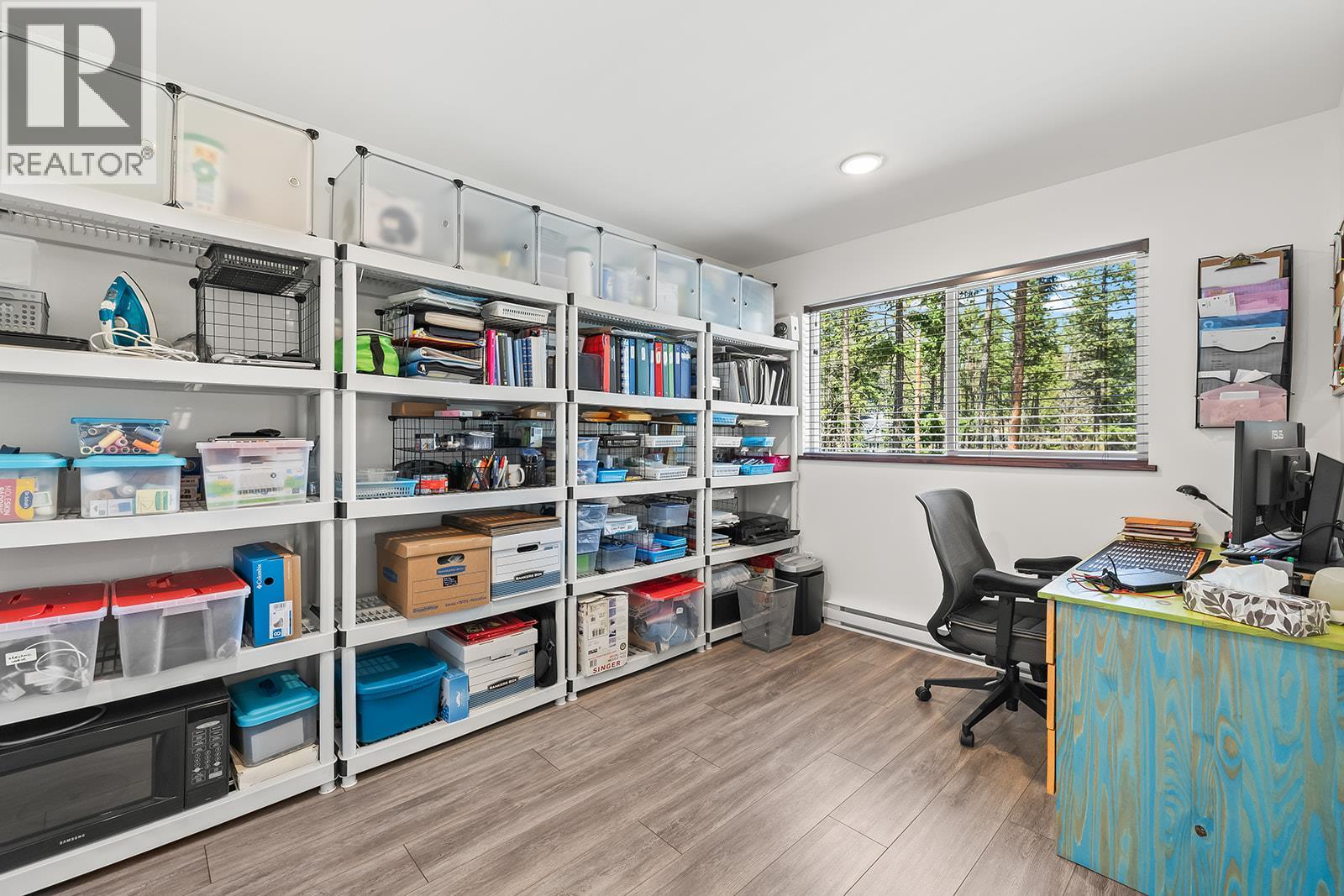 7141 Dunwaters Road, Kelowna, British Columbia  V1Z 3W5 - Photo 37 - 10398795