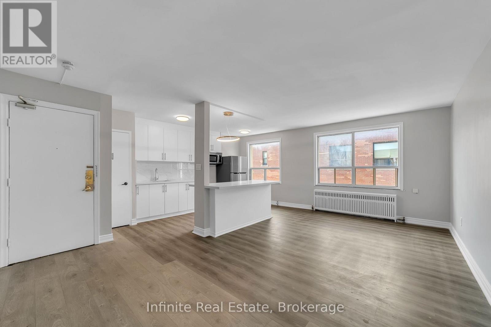 310 - 896 Eglinton Avenue E, Toronto, Ontario  M4G 2L2 - Photo 18 - C13716016