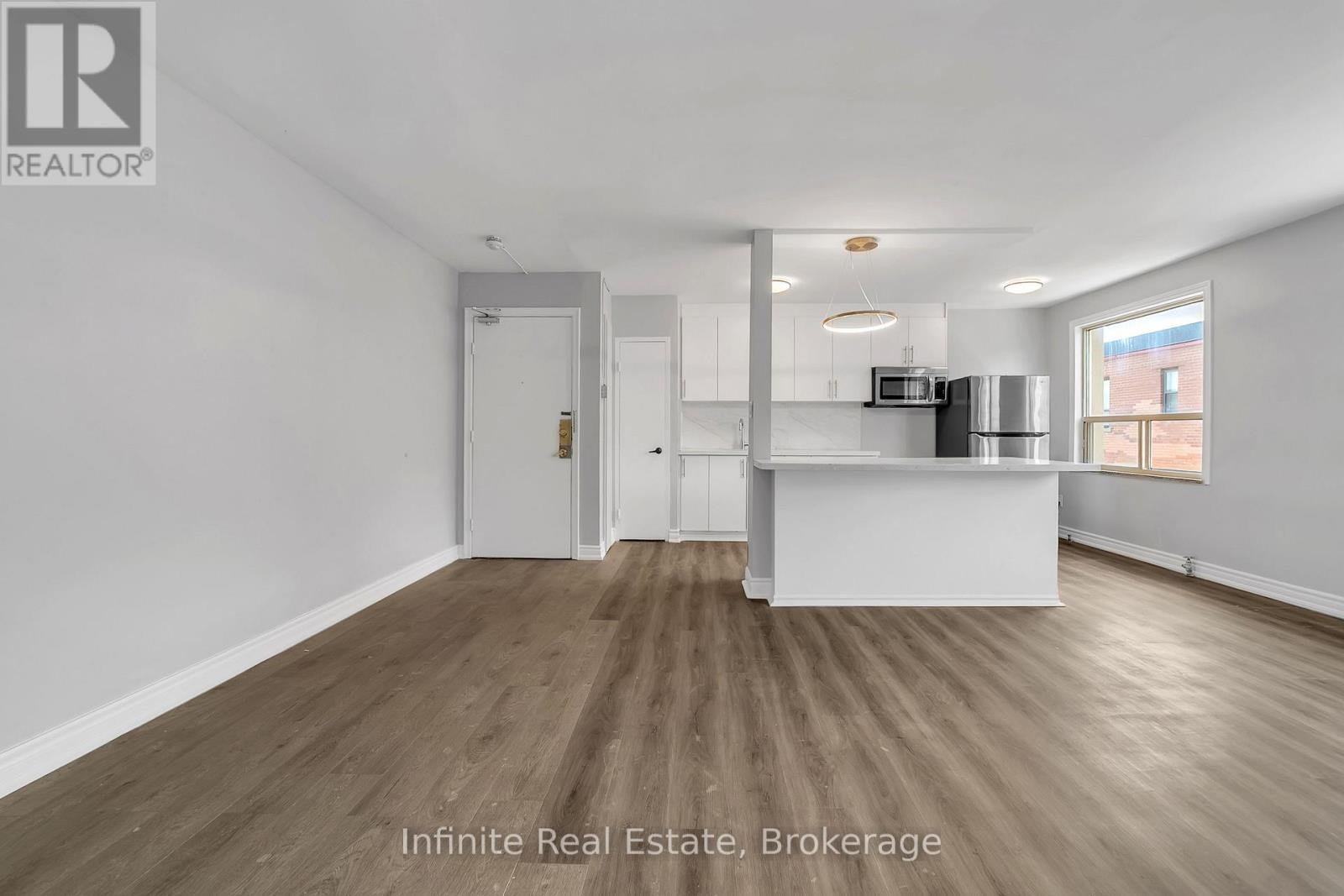 310 - 896 Eglinton Avenue E, Toronto, Ontario  M4G 2L2 - Photo 2 - C13716016