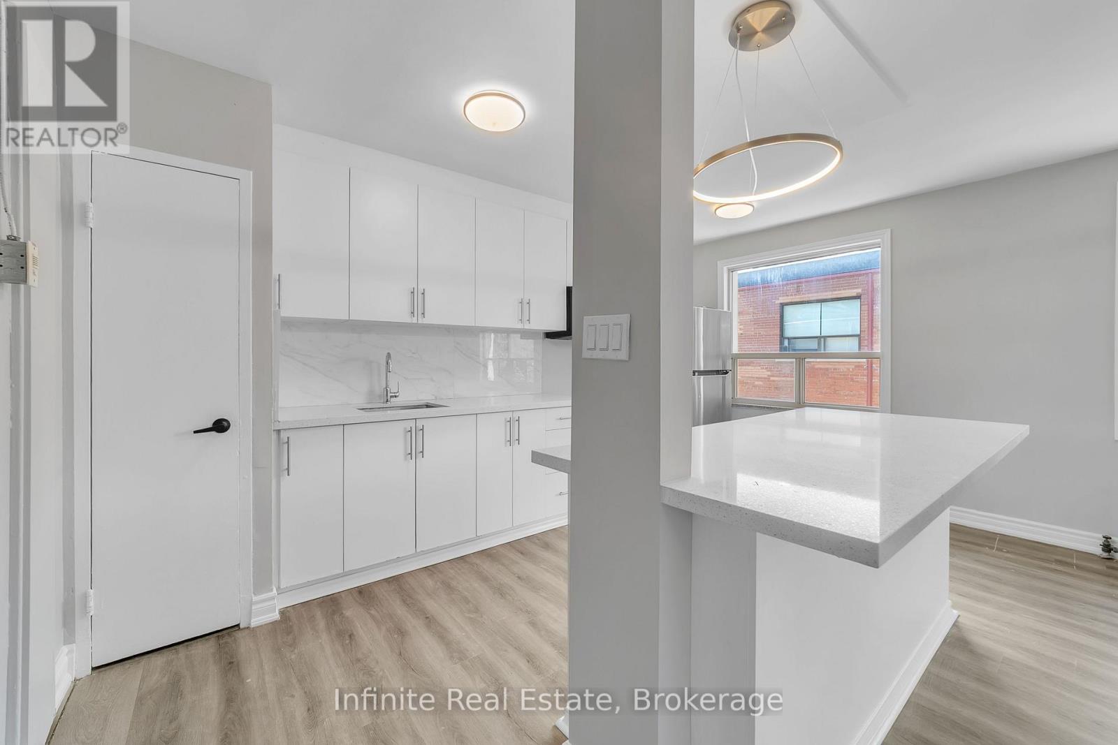310 - 896 Eglinton Avenue E, Toronto, Ontario  M4G 2L2 - Photo 4 - C13716016