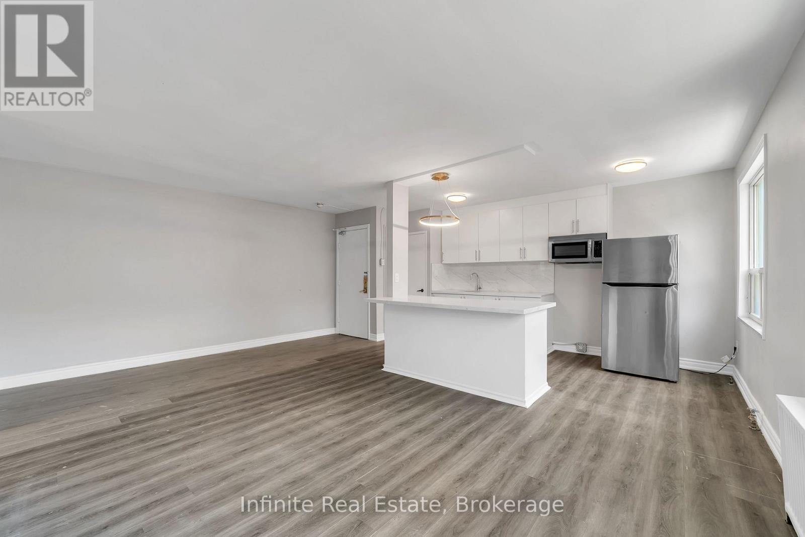 310 - 896 Eglinton Avenue E, Toronto, Ontario  M4G 2L2 - Photo 8 - C13716016