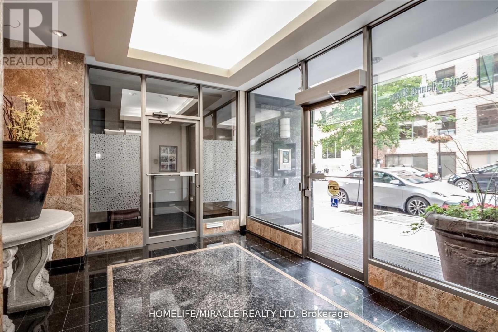 605 - 95 Lombard Street, Toronto, Ontario  M5C 2V3 - Photo 3 - C13716050