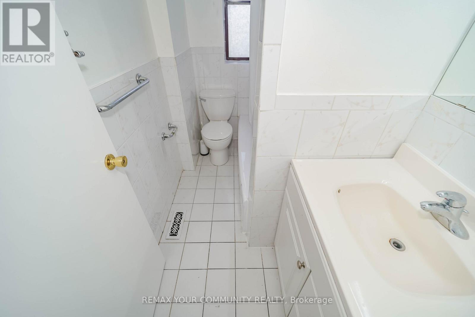 Room 1 - 1378 Danforth Avenue, Toronto, Ontario  M4J 3V9 - Photo 21 - E13716018