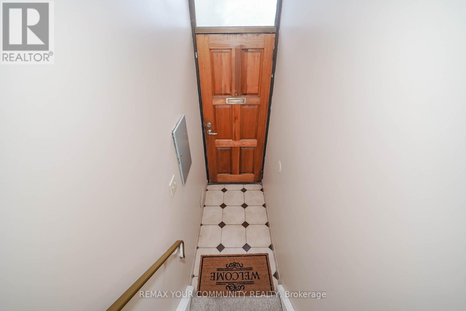 Room 2 - 1378 Danforth Avenue, Toronto, Ontario  M4J 3V9 - Photo 11 - E13716020
