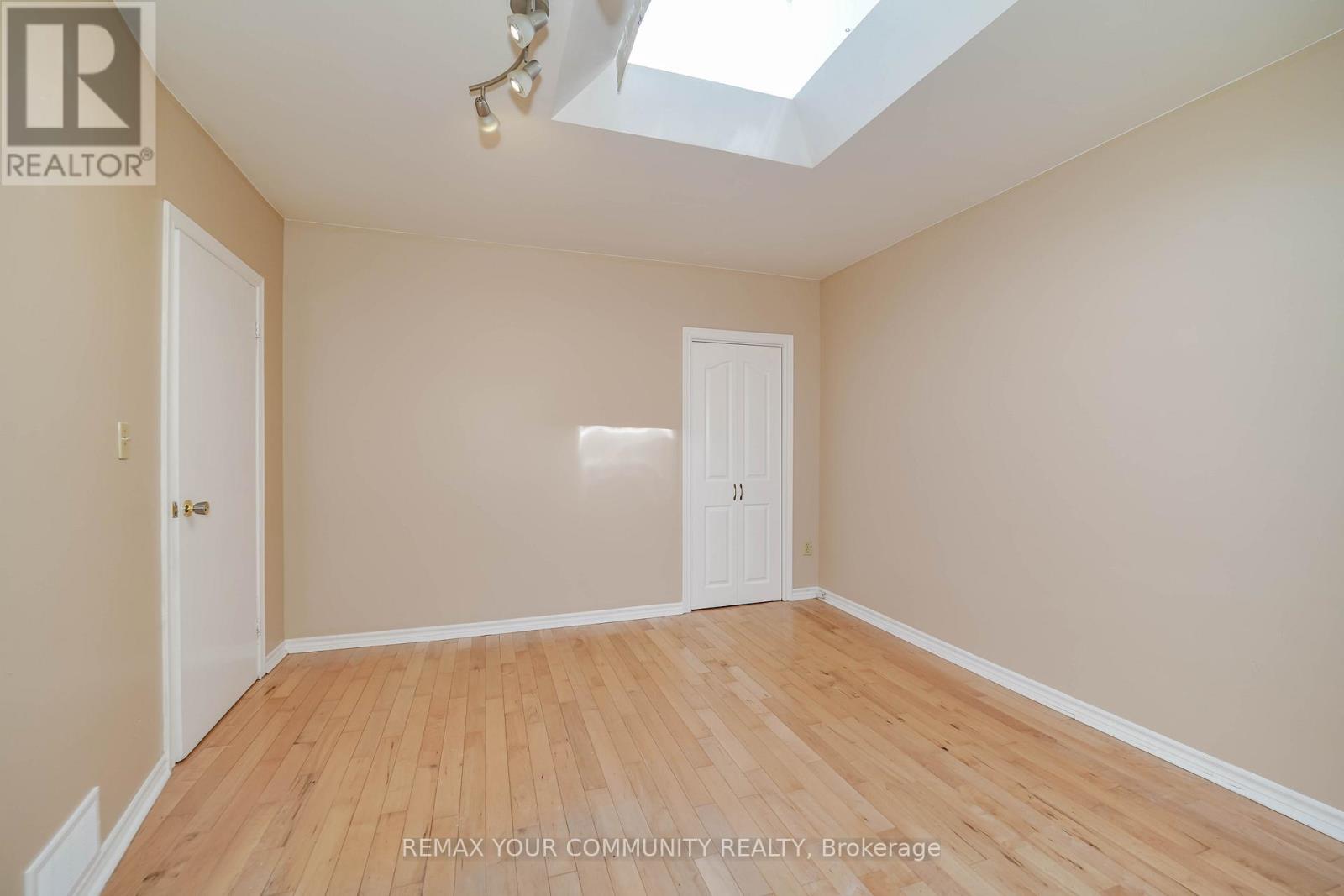 Room 2 - 1378 Danforth Avenue, Toronto, Ontario  M4J 3V9 - Photo 19 - E13716020