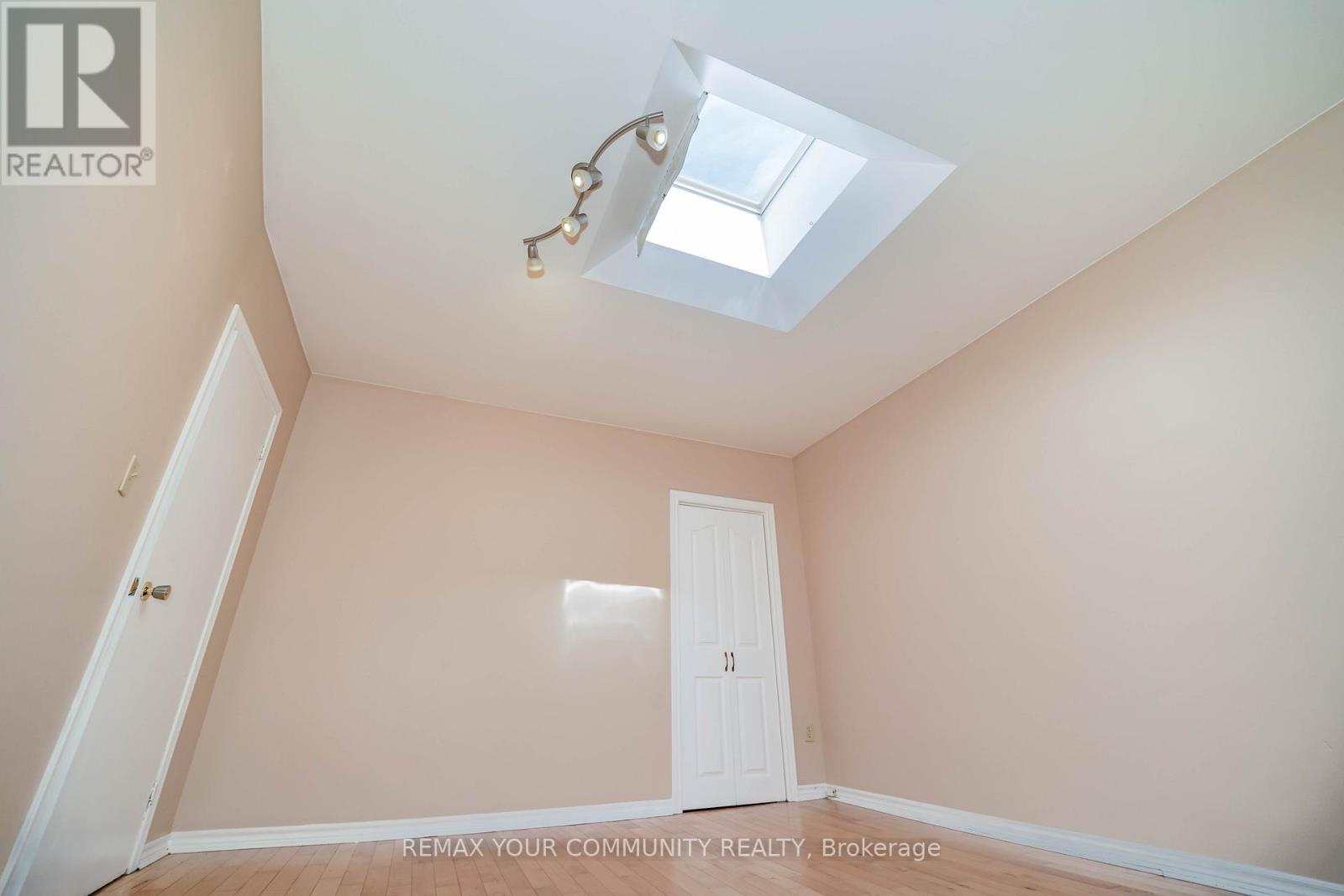 Room 2 - 1378 Danforth Avenue, Toronto, Ontario  M4J 3V9 - Photo 20 - E13716020