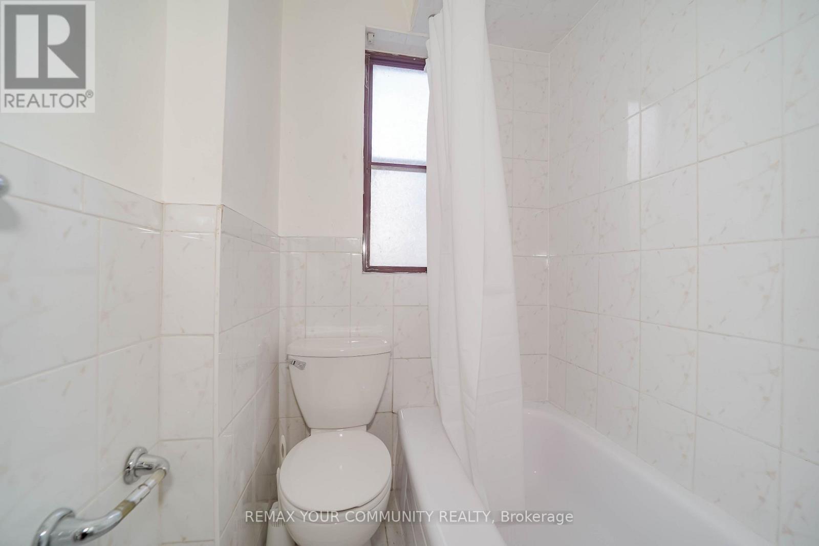 Room 3 - 1378 Danforth Avenue, Toronto, Ontario  M4J 3V9 - Photo 16 - E13716022