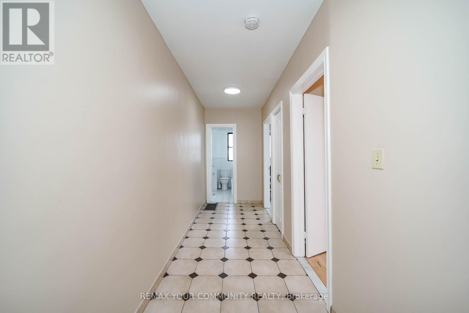 1378 Danforth Avenue, Toronto, Ontario  M4J 3V9 - Photo 13 - E13716024